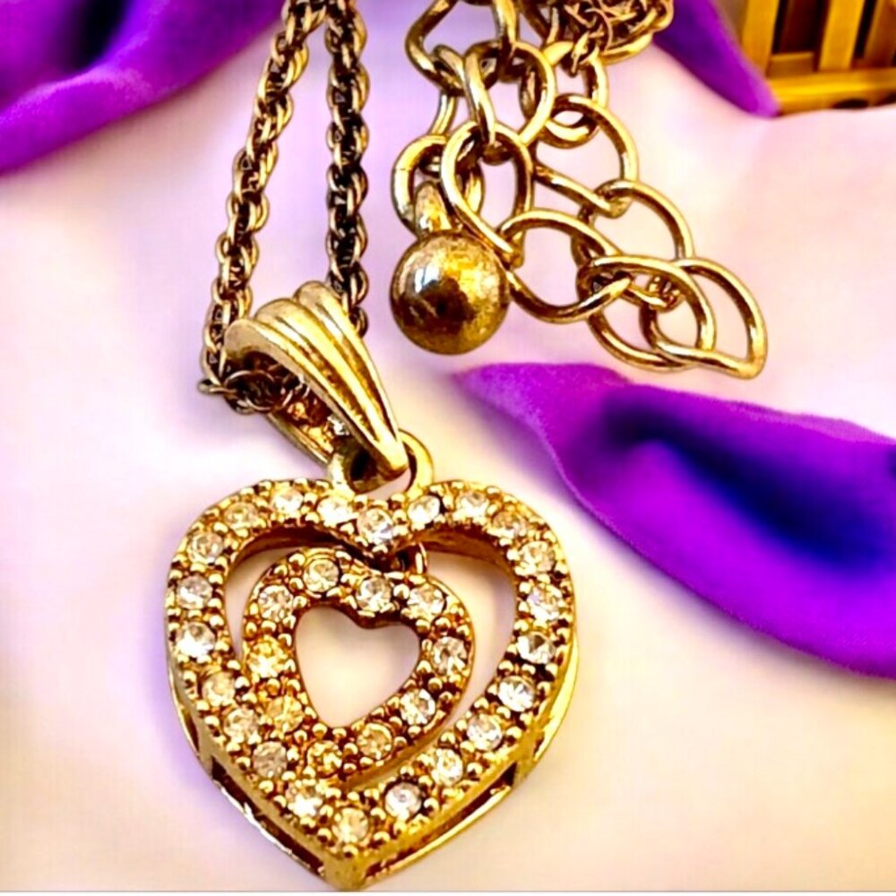 Avon Floating Heart Pendant Rhinestones Necklace Signed NA 16"